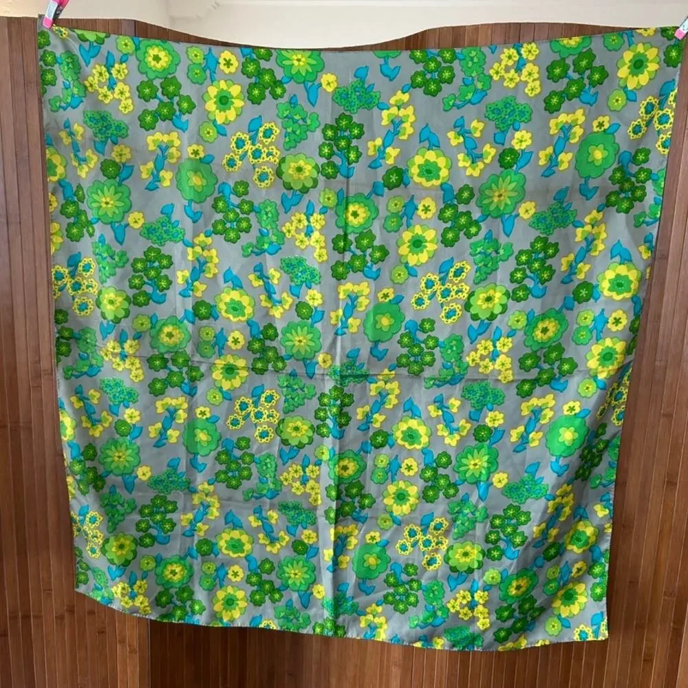 Vintage 1960s – 1970s Green Floral Silk Scarf 34x34 Retro Mod